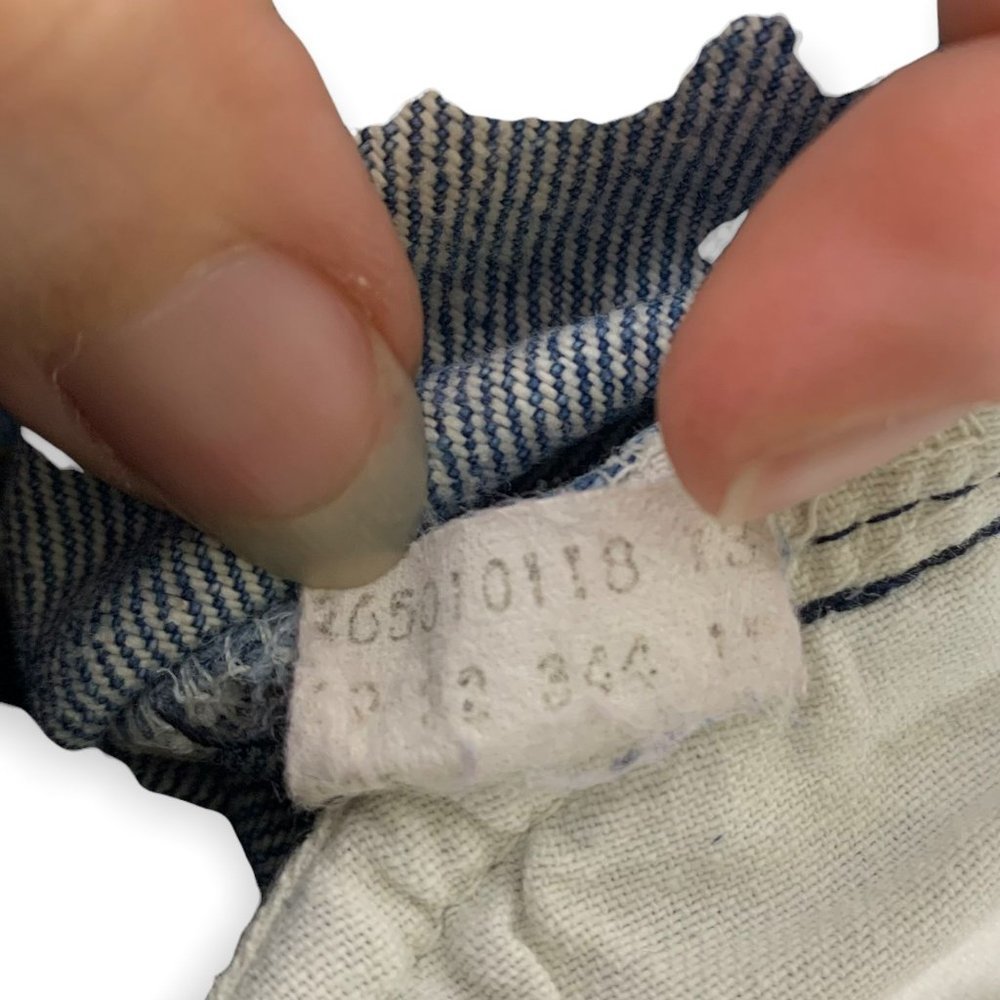 Vintage 90s Levis Bermuda High Rise Button Fly Shorts Size M - Picture 3 of 11